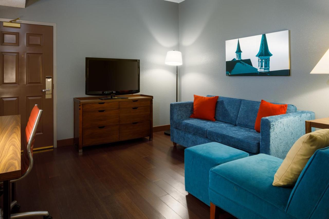 Four Points by Sheraton Louisville Airport Extérieur photo