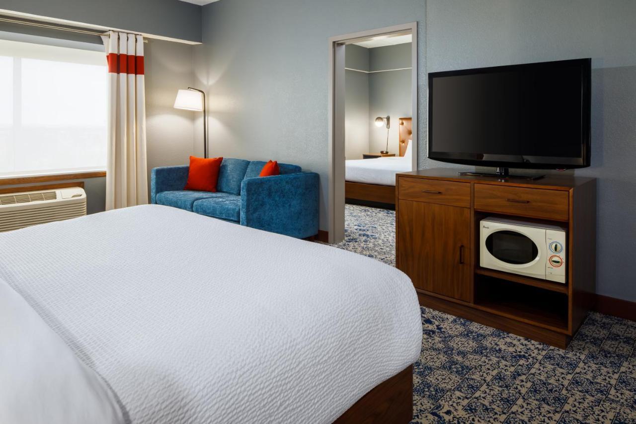 Four Points by Sheraton Louisville Airport Extérieur photo