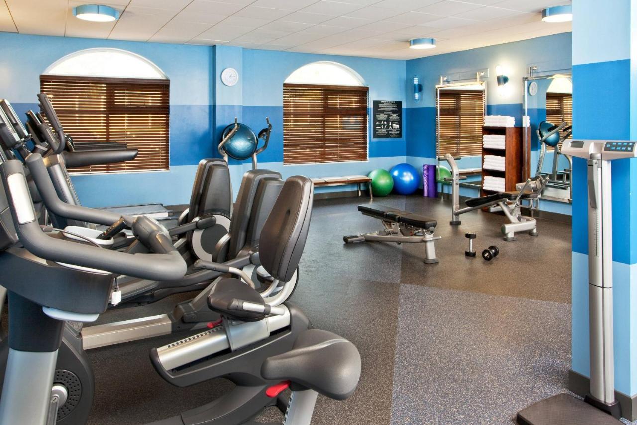 Four Points by Sheraton Louisville Airport Extérieur photo