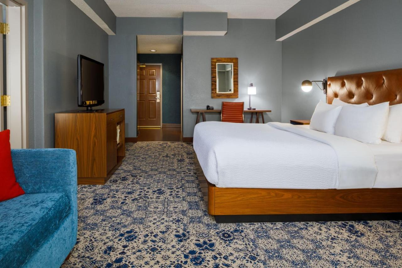 Four Points by Sheraton Louisville Airport Extérieur photo