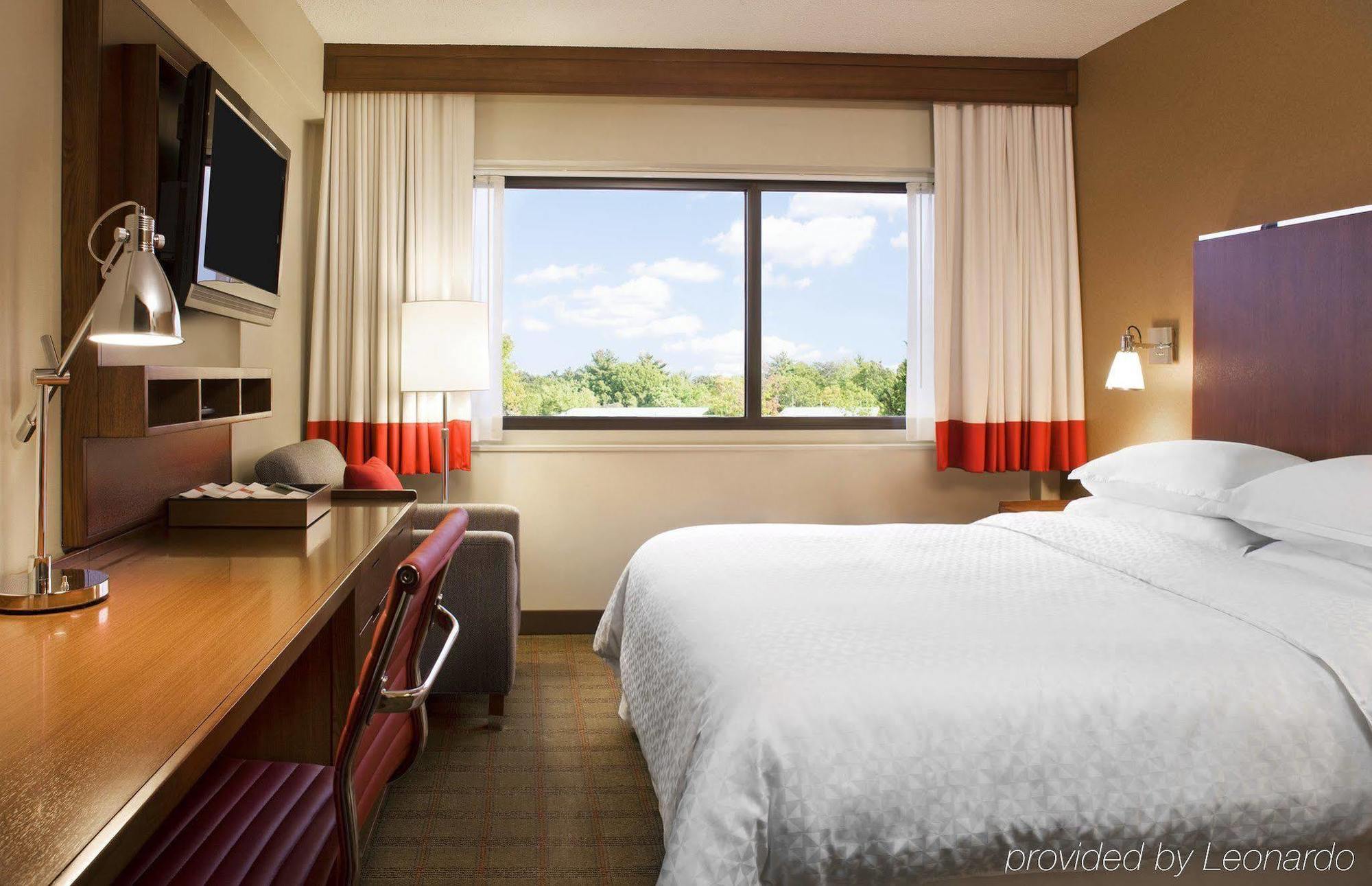 Four Points by Sheraton Louisville Airport Extérieur photo