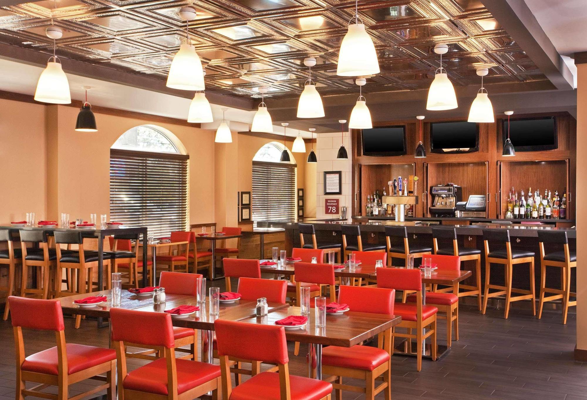 Four Points by Sheraton Louisville Airport Extérieur photo