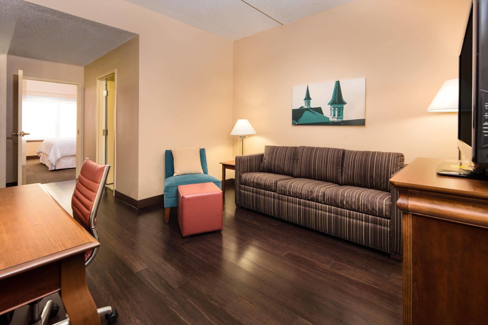 Four Points by Sheraton Louisville Airport Extérieur photo