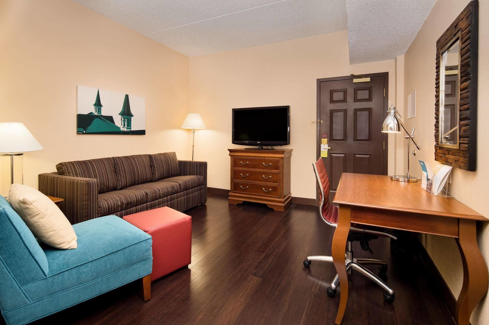 Four Points by Sheraton Louisville Airport Extérieur photo