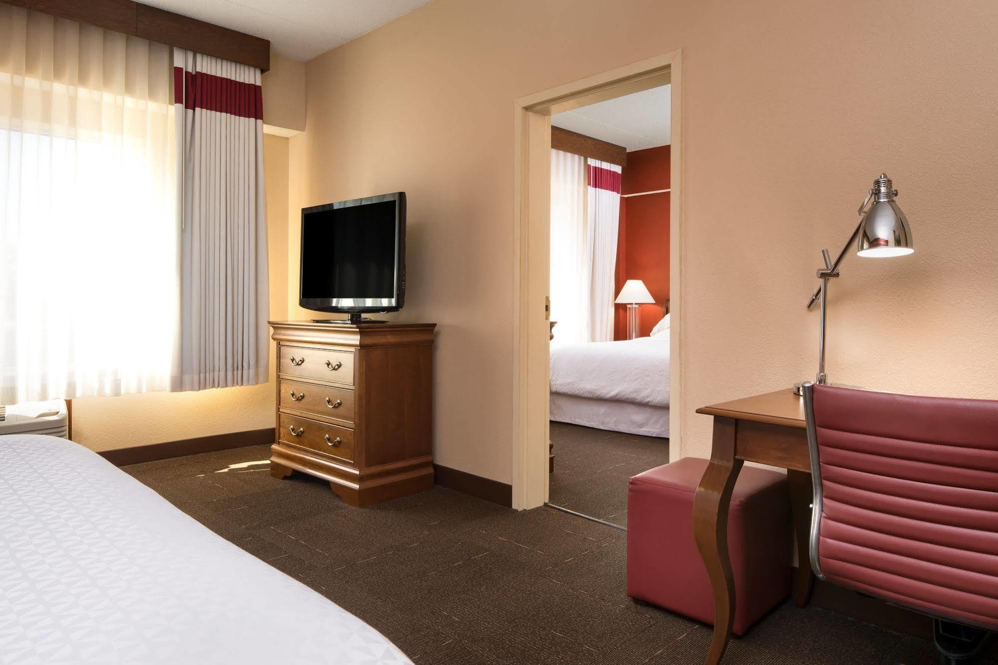 Four Points by Sheraton Louisville Airport Extérieur photo